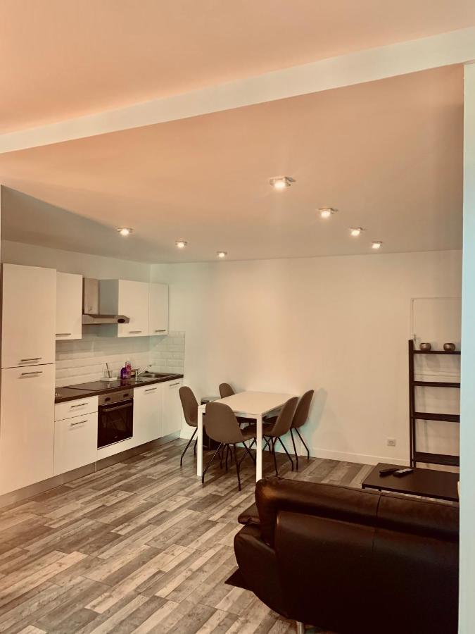 Superbe Appartement En Hyper Centre De Charleville Charleville-Mezieres Exterior foto